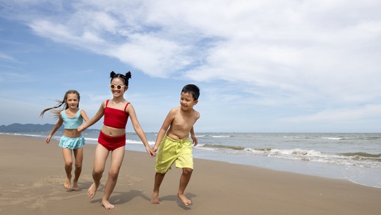 Crianças: verão é para ser aproveitado, mas alguns cuidados são importantes 