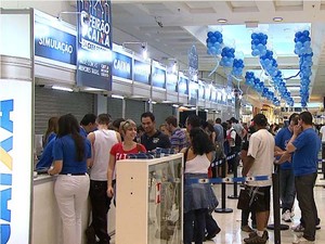 Feirão da Caixa movimenta o Novo Shopping neste final de semana (Foto: Chico Escolano/ EPTV)