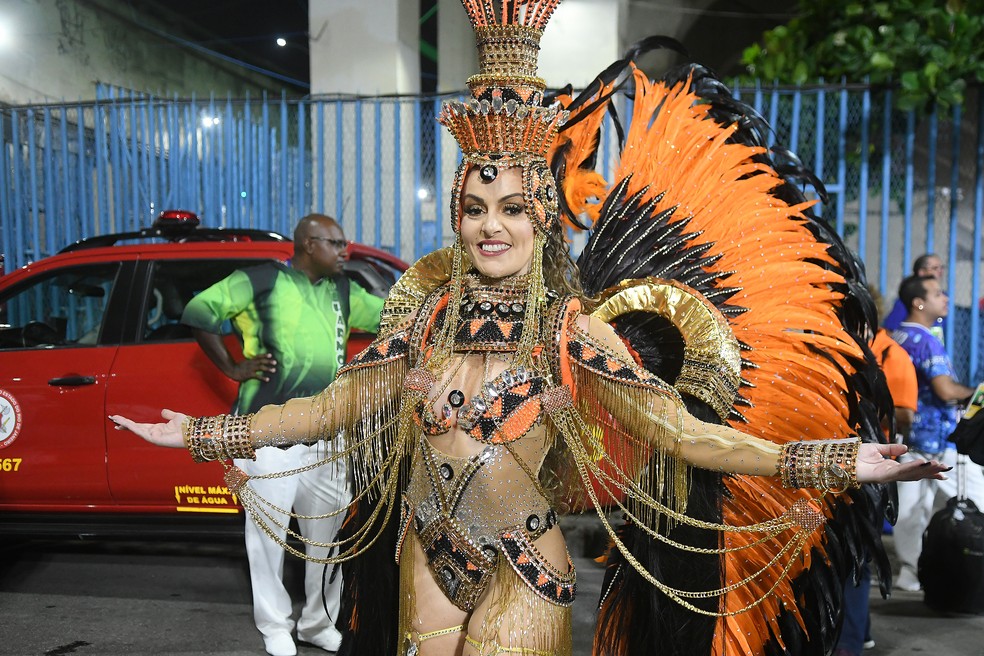 Glória Delgado, está há dois meses no Brasil para desfilar no carnaval do Rio — Foto: Alexandre Durão/g1