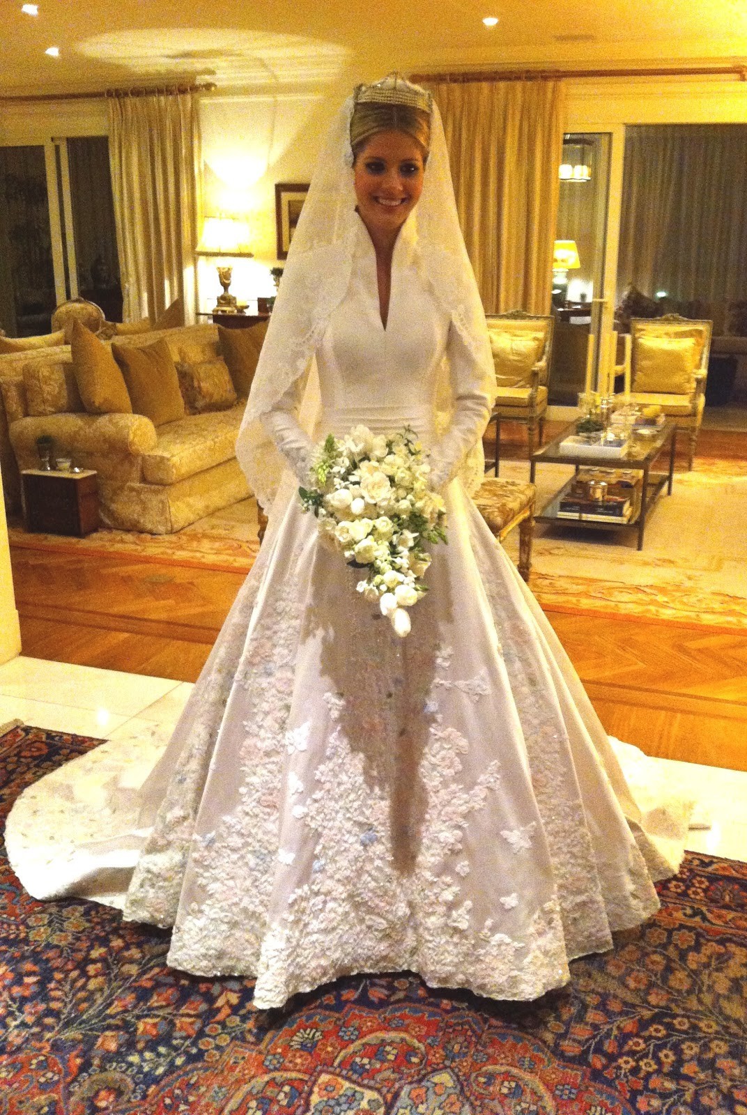 O vestido de noiva de Lala Rudge foi assinado por Sandro Barros (Foto: reprodução/Instagram)