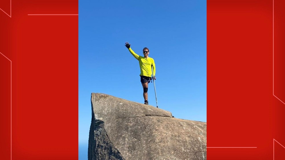Morador do DF, Ângelo dos Santos subiu a Pedra da Gávea, no Rio de Janeiro, com perna amputada — Foto: Isabel Carvalho