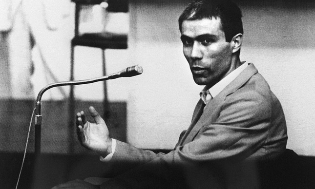 O turco Mehmet Ali Agca num tribunal em Roma em 1985