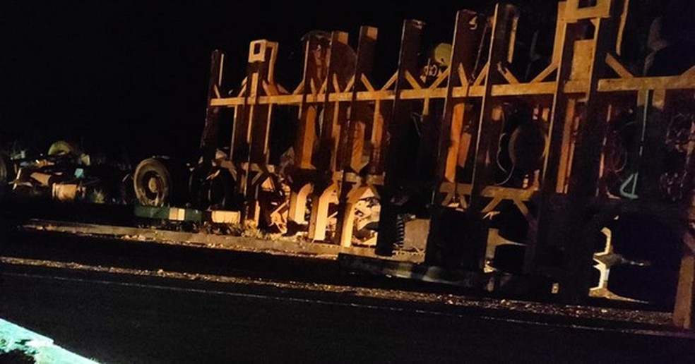 Motorista fcou preso às ferragens e morreu na hora — Foto: Alexandre Lima/Arquivo pessoal
