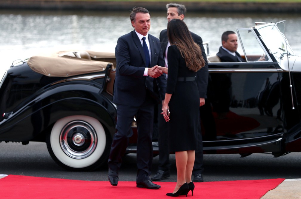 Bolsonaro chega ao Congresso para tomar posse — Foto: Pilar Olivares/Reuters