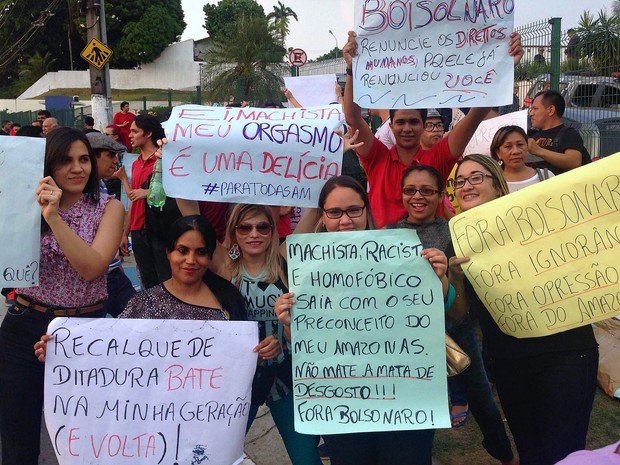 Manifestação ocorreu na tarde desta quinta-feira, em Manaus (Foto: Indiara Bessa/G1 AM)