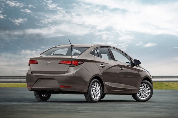 Novo Hyundai HB20S sedã terá design mais elegante e portamalas maior