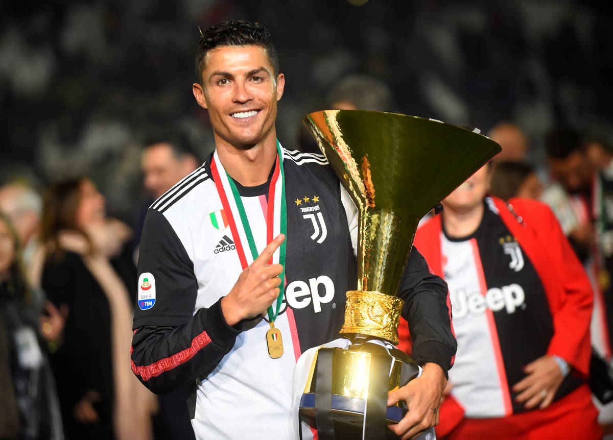 Cristiano destaca temporada inesquecível: quot Clube gigantesco recordes