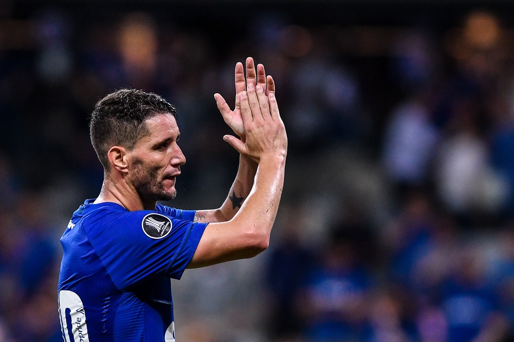 Mano diz saber onde TN30 joga melhor; meia avalia atuação: Me senti mais à vontade