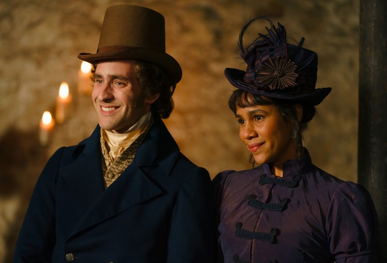 Zawe Ashton and Oliver Jackson-Cohen in a scene from Mr.  Malcolm's List (2022) (Photo: Disclosure)