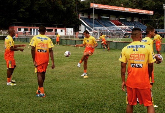 Friburguense mira reação contra o Fla, e Thalles avisa: 1 a 0 é goleada