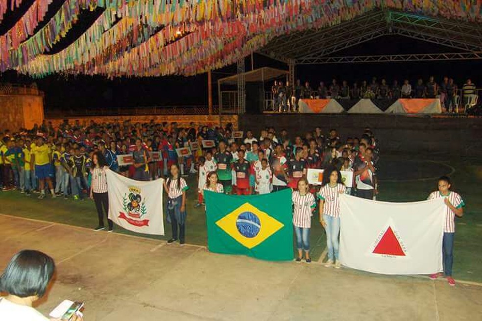 Abertura reuniu equipes de diversos estados em Itacarambi (Foto: Divulgação)