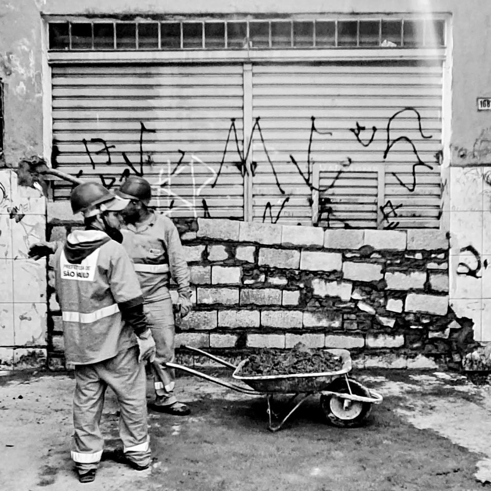 Foto de 2019 mostra a&ccedil;&atilde;o da subprefeitura da S&eacute; lacrando com&eacute;rcio entre as quadras 37 e 38 na regi&atilde;o da Cracol&acirc;ndia. &mdash; Foto: Felipe Moreira/Instituto P&oacute;lis/Arquivo Pessoal