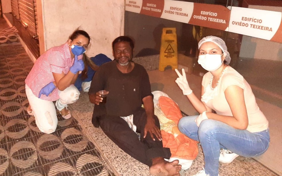 Ação social nas ruas de Aracaju — Foto: Pastoral do Povo das Ruas