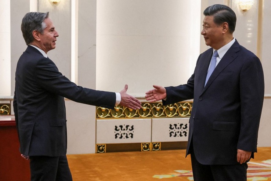 Secretário de Estado americano, Antony Blinken, se encontra com presidente da China, Xi Jinping, em Pequim