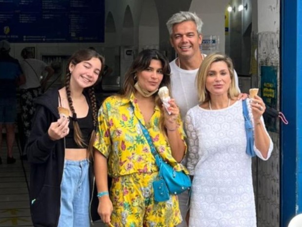 Flavia Alessandra, Otaviano Costa, Giulia Costa e Olivia  (Foto: Reprodução/Instagram)