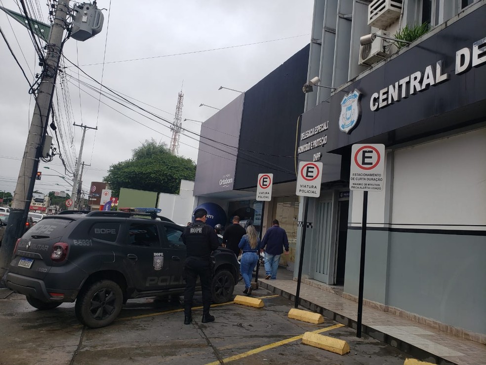 Operação busca prender mais de 60 policiais — Foto: Ianara Garcia/TVCA