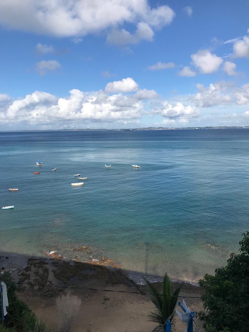 Vista paradisíaca da Baía de Todos-os-Santos, cenário do novo clipe de Anitta — Foto: Itana Alencar/G1