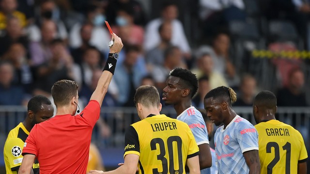 Wan Bissaka foi expulso no fim do primeiro tempo