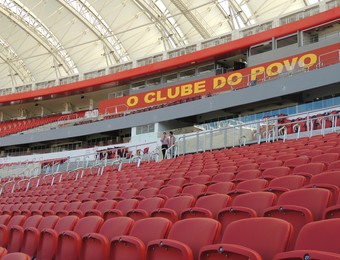 Cadeiras removidas Beira-Rio Inter (Foto: Tomás Hammes / GloboEsporte.com)