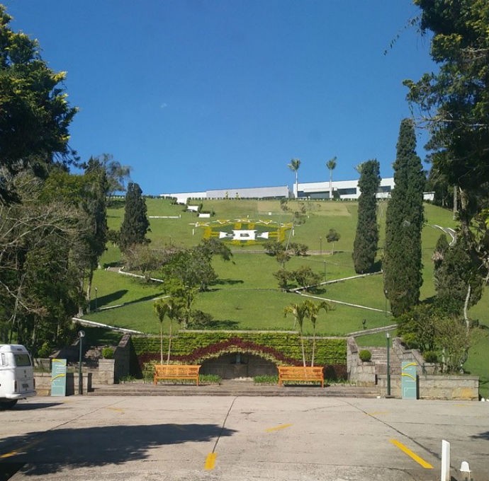 [COPA 2014]Thiago Silva recebe a visita da esposa na Granja Comary: Folga, família