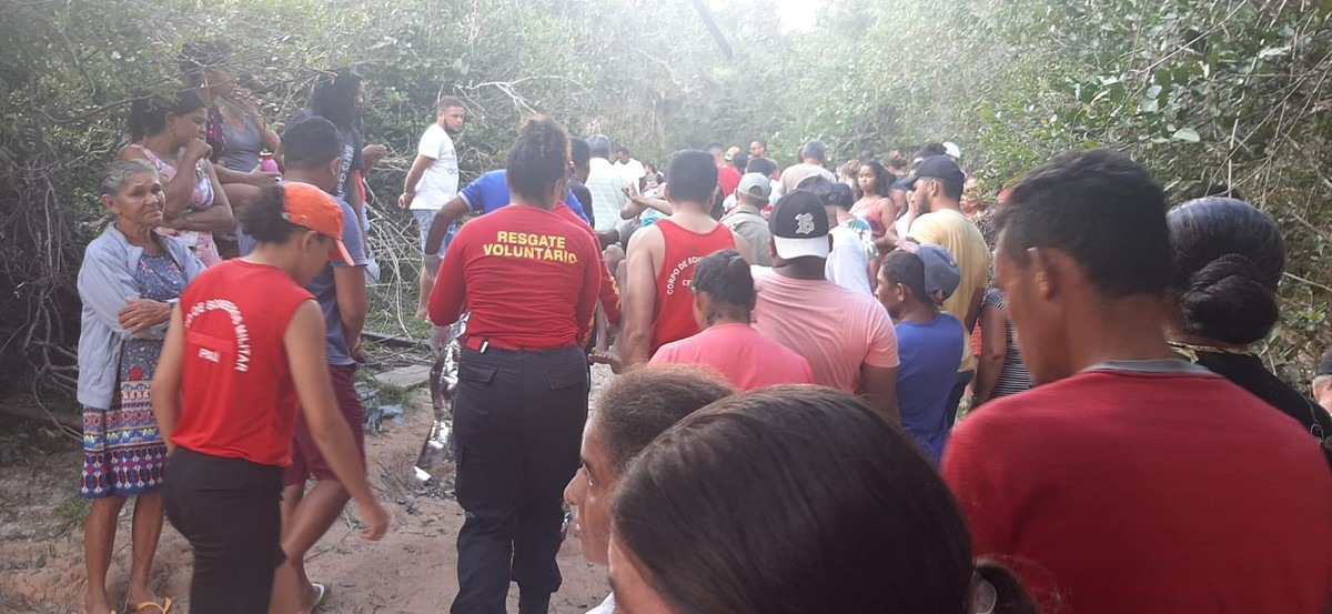 Jovem De 18 Anos Morre Afogado Após Cair De Canoa Durante Pesca Em Barras No Piauí Piauí G1 3565