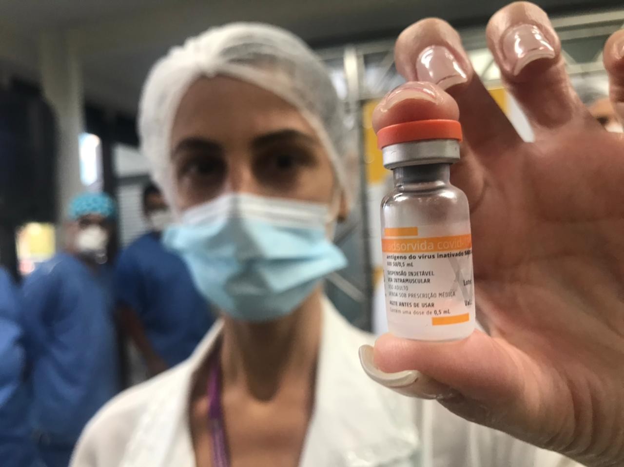 Pessoas com 59 anos começam a ser imunizadas em Contagem nesta sexta-feira