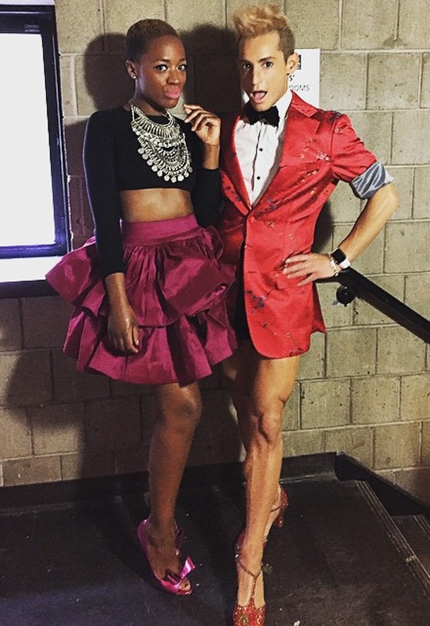 Frankie Grande posa com amiga (Foto: Reprodução/Instagram)