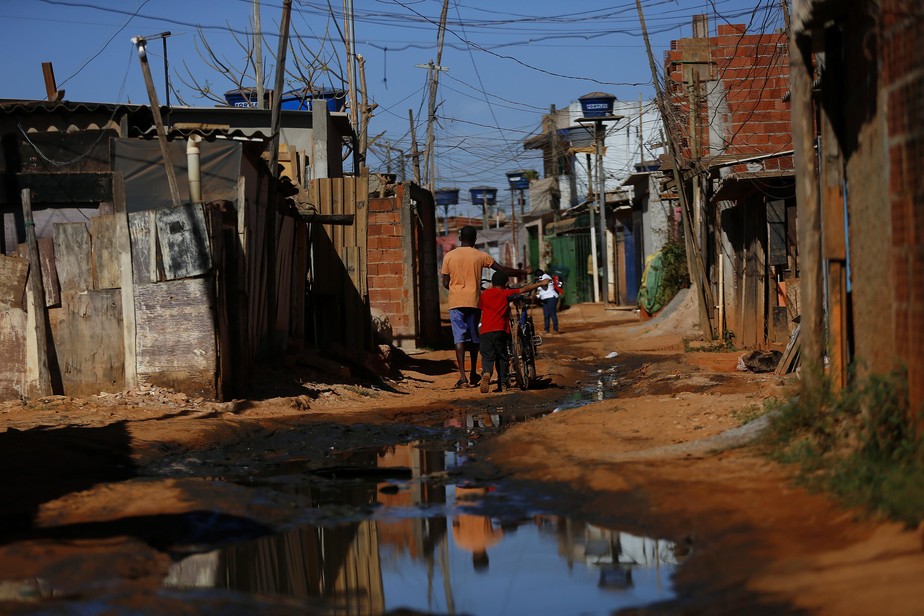 Governo Lula discute decreto do saneamento básico com o setor desde o início do ano