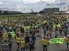 Manifestantes pró-impeachment de Dilma se concentram na Esplanada