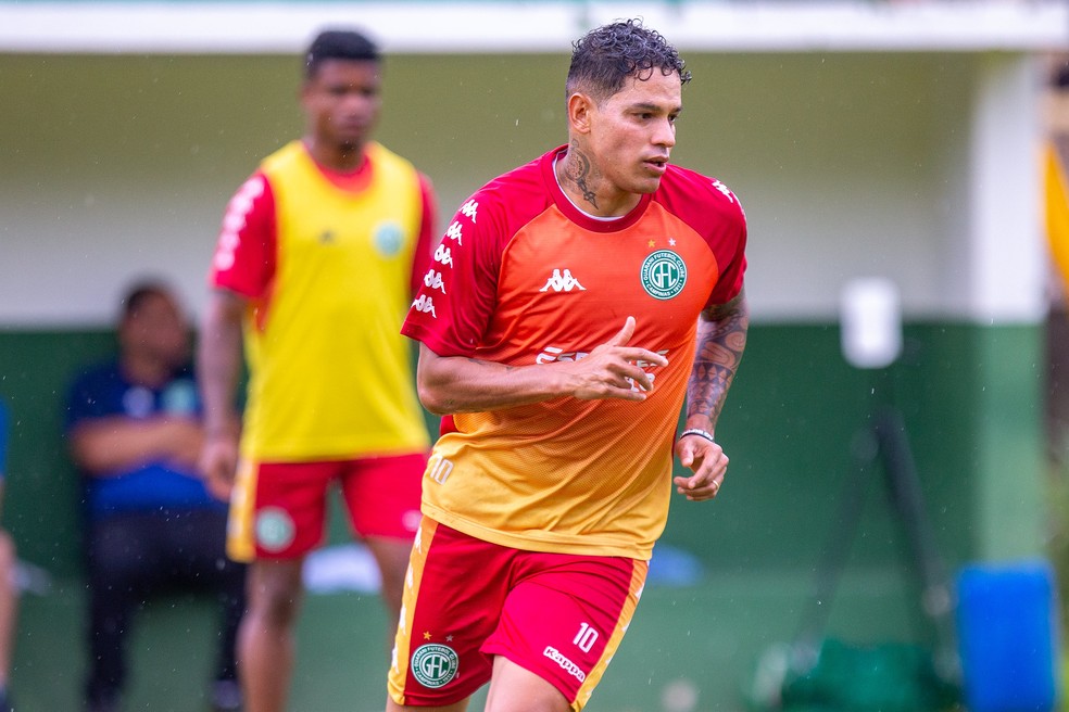 Giovanni Augusto em treino do Guarani — Foto: Thomaz Marostegan/Guarani FC