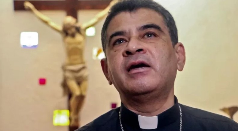 O bispo Rolando Álvarez está em prisão domiciliar na Nicarágua (Foto: GETTY IMAGES (via BBC))