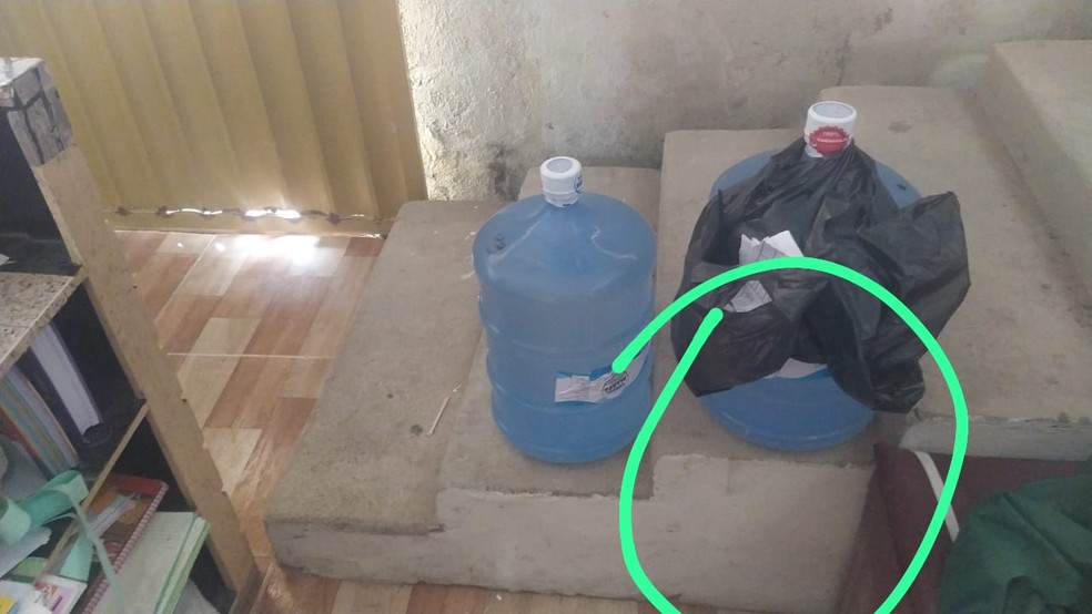 Aldo Deolinda caiu do terceiro degrau da escada de casa, no Clima Bom I, em Maceió — Foto: Arquivo pessoal