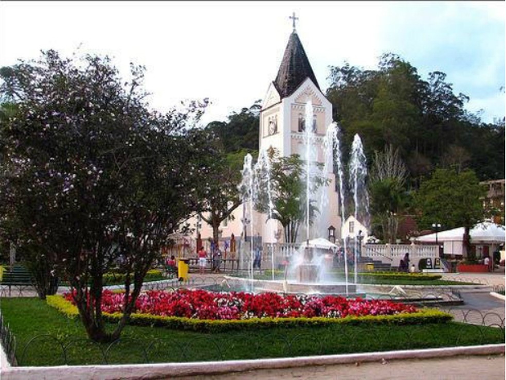 Igreja Luterana em praça de Domingos Martins, no Espírito Santo (Foto: Divulgação/ Prefeitura de Domingos Martins)