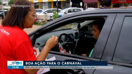 Blitz na capital orienta motoristas sobre a importância da doação de sangue; saiba mais