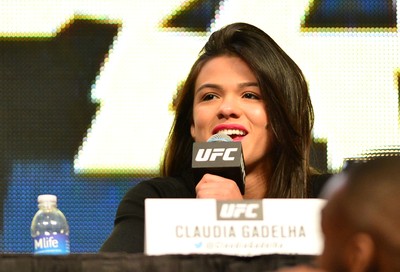 Claudia Gadelha coletiva UFC (Foto: Jason Silva)