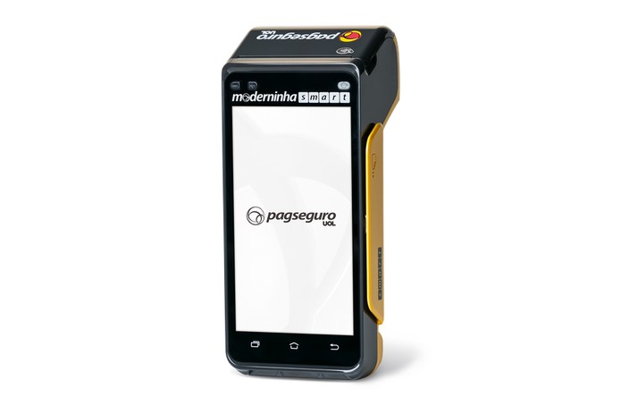Moderninha Smart tem tela touchscreen e roda Android — Foto: Divulgação/PagSeguro