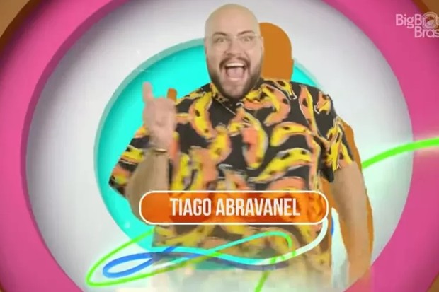 Tiago Abravanel na vinheta de abertura do BBB22 (Foto: TV Globo)