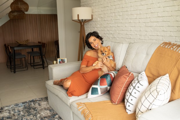 Décor do dia: atriz Bianka Fernandes mostra seu living de estilo boho-chic (Foto: Thainá Mello)