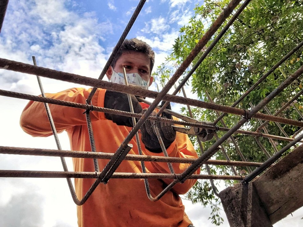 SineBahia oferece vaga para armador de ferragens  &mdash; Foto: Jorge J&uacute;nior/Rede Amaz&ocirc;nica
