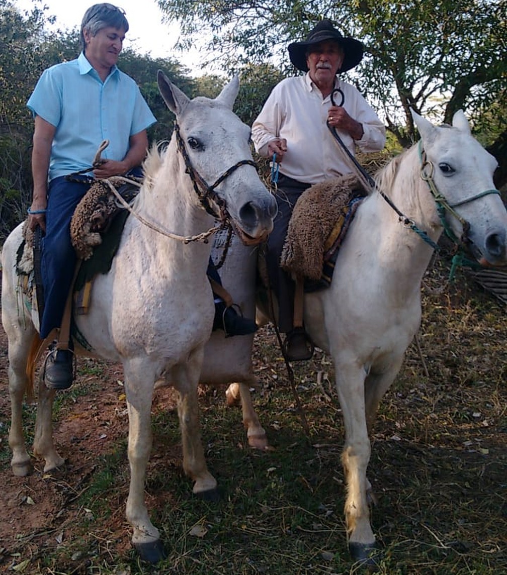 José Luís Ruiz, de 53 anos, e seu pai, André Ruiz Del Rios, de 84 anos — Foto: Arquivo pessoal