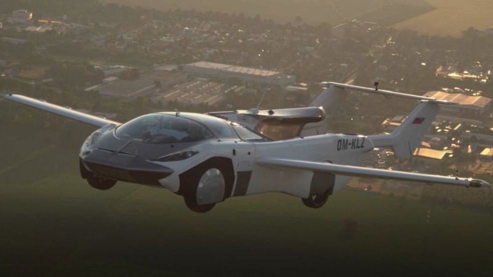 O protótipo do carro voador completou voo teste de 35 minutos entre dois aeroportos — Foto: Klein Vision