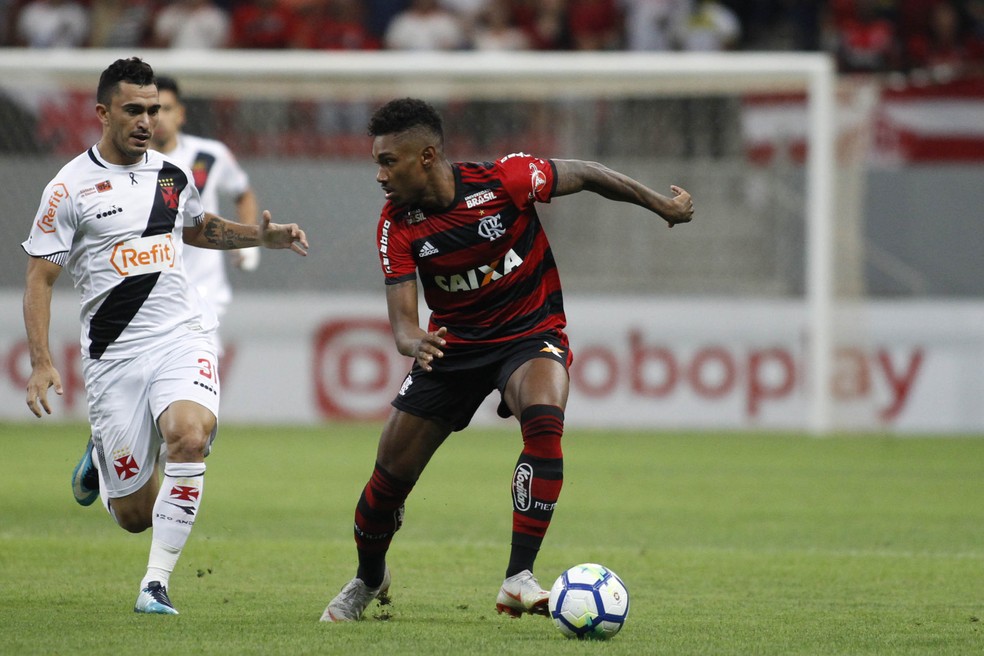 Vitinho ainda não conseguiu decolar no Flamengo — Foto: Staff Image / Flamengo 