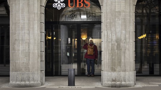Ações e títulos do UBS se recuperam e recompra melhora confiança
