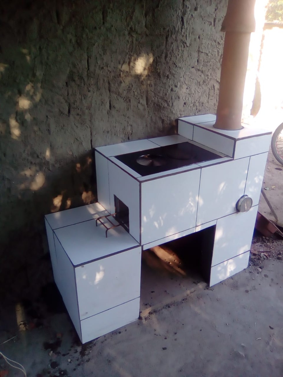 O fogão ecoeficiente — Foto: Divulgação / Instituto Perene