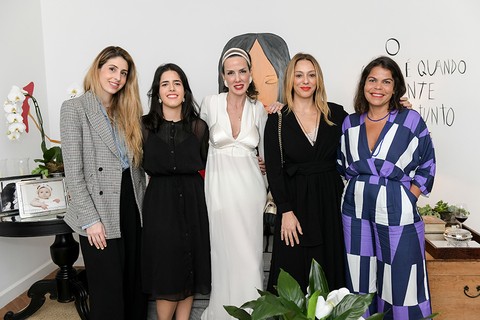 Paula Merlo, Alice Coy, Ana Isabel Carvalho Pinto, Camila Garcia e Daniela Falcão 