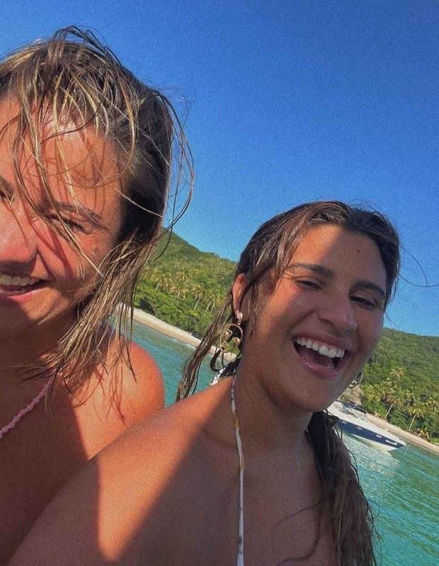 Giulia Costa e Mariana Sochaczewski Simões Tristão (Foto: Instagram)