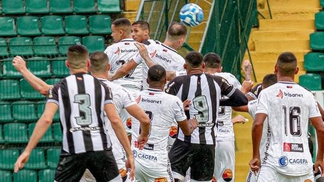 No Figueirense, o time da B na série C, vai agora jogar para não cair  para a série D