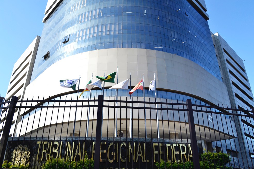 Prédio do Tribunal Regional Federal da 4ª Região — Foto: João Victor Teixeira/G1RS