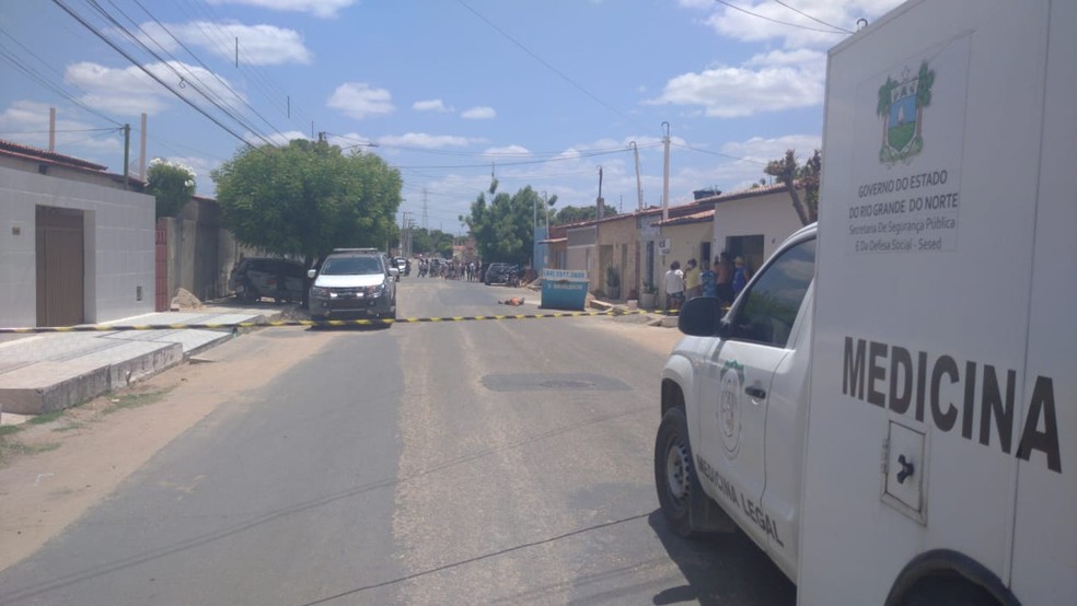 Crime aconteceu no bairro Santa Delmira, em Mossoró — Foto: Hugo Andrade/Inter TV Costa Branca