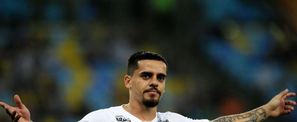 Fagner aparece entre os suspensos e entre os lesionados (Foto: Dhavid Normando/Futura Press)